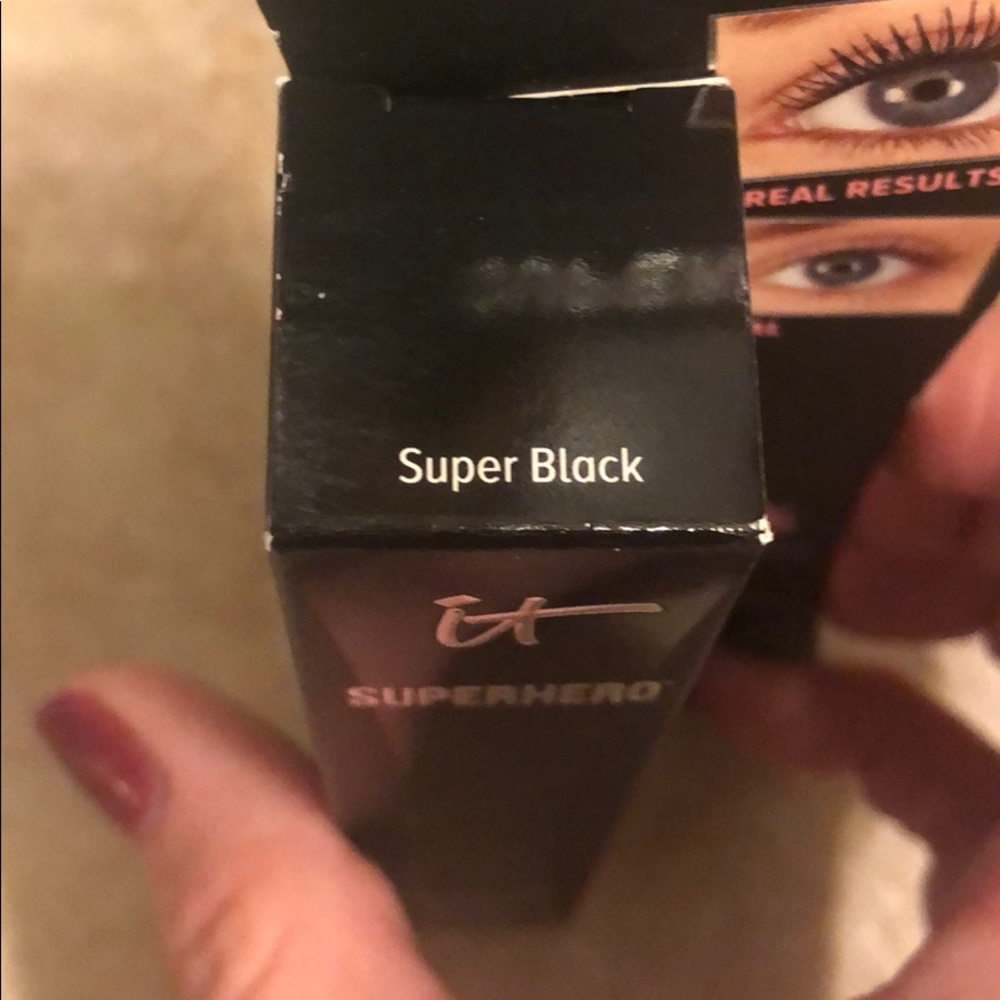 IT cosmetics superhero mascara - Picture 4 of 4